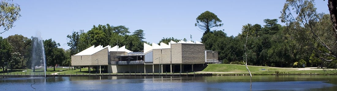 Benalla lake and art gallery